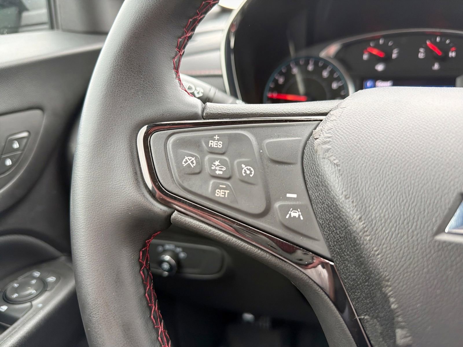 Used 2023 Chevrolet Equinox RS w/ LPO, Floor Liner Package AWD/4WD image 26