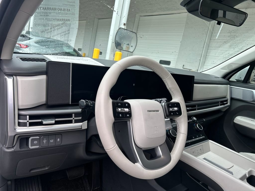 Used 2025 Hyundai Santa Fe SEL image 10