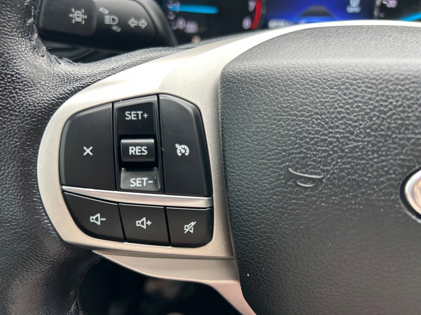 Certified 2021 Ford Explorer XLT AWD/4WD image 24
