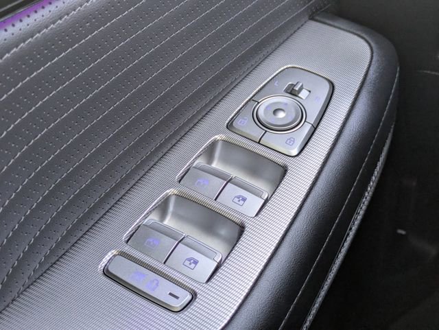 Used 2024 Hyundai Palisade Calligraphy image 25