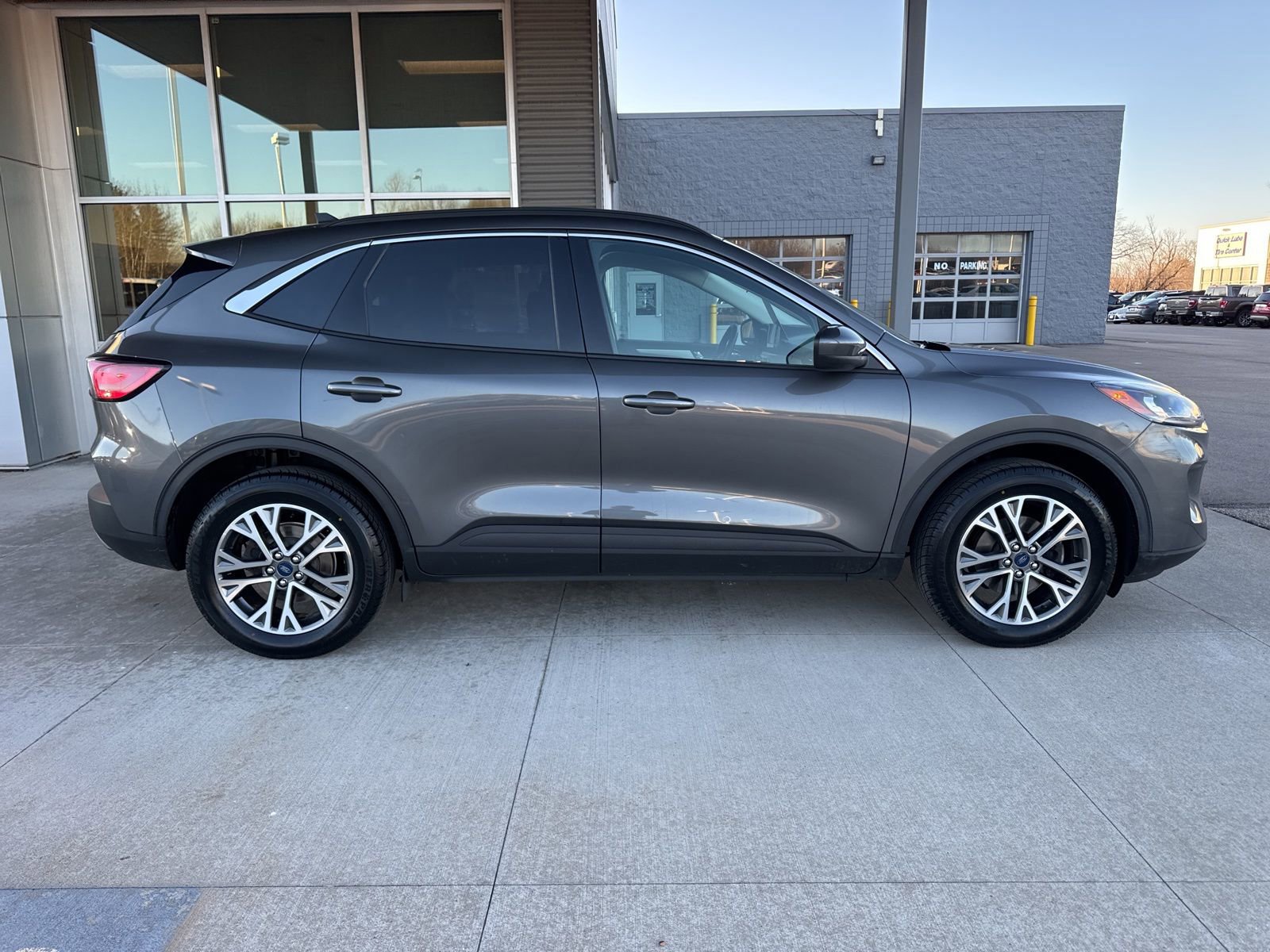 Certified 2022 Ford Escape SEL image 2