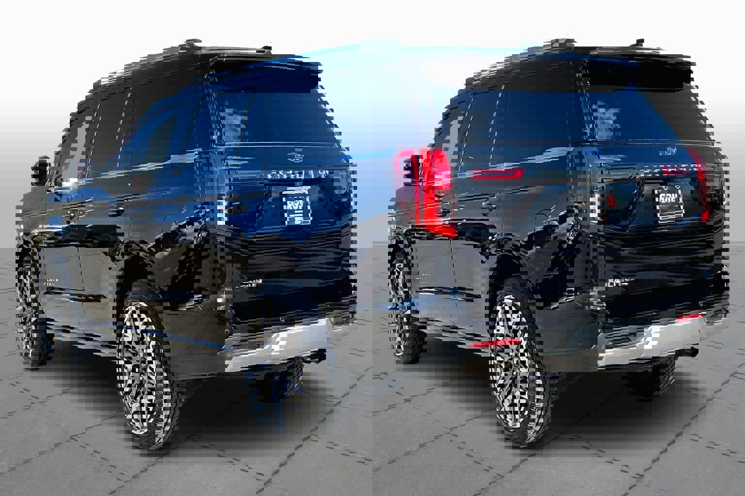 Certified 2025 Ford Expedition Platinum w/ Platinum Ultimate Package image 2