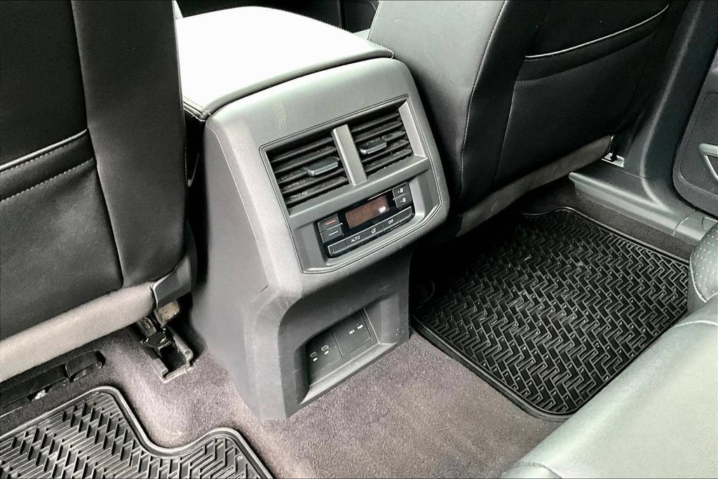 Used 2021 Volkswagen Atlas SEL R-Line w/ MDO Package (Bench Seat) AWD/4WD image 12