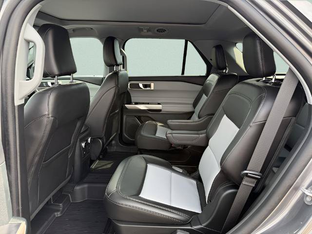 Certified 2023 Ford Explorer XLT w/ Equipment Group 202A AWD/4WD image 5
