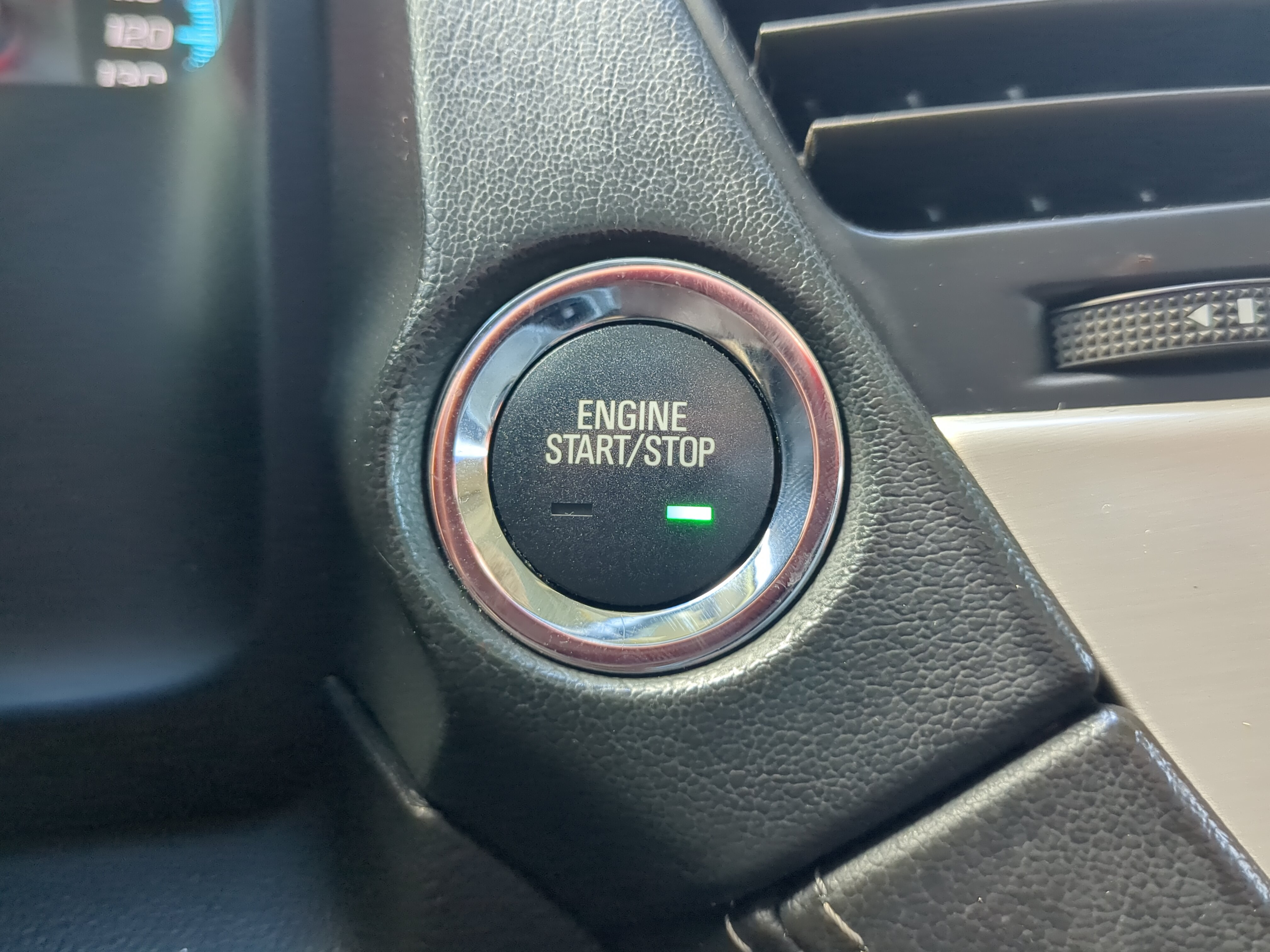 Used 2019 GMC Yukon Denali w/ Denali Ultimate Package AWD/4WD image 27