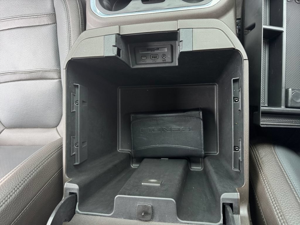 Used 2019 GMC Sierra 1500 Denali w/ Denali Ultimate Package AWD/4WD image 21