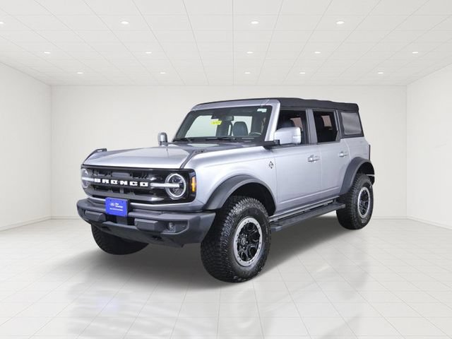 Certified 2022 Ford Bronco Outer Banks w/ Sasquatch Package AWD/4WD image 3