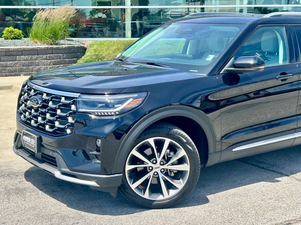 Certified 2025 Ford Explorer Platinum w/ Ultimate Package AWD/4WD image 2