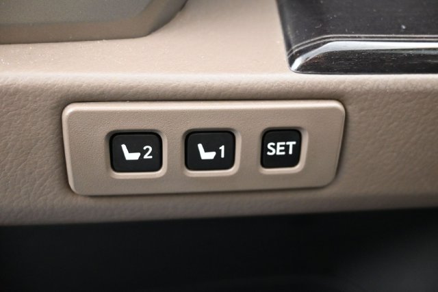 Used 2021 Lexus GX 460 Premium w/ Premium Package AWD/4WD image 15