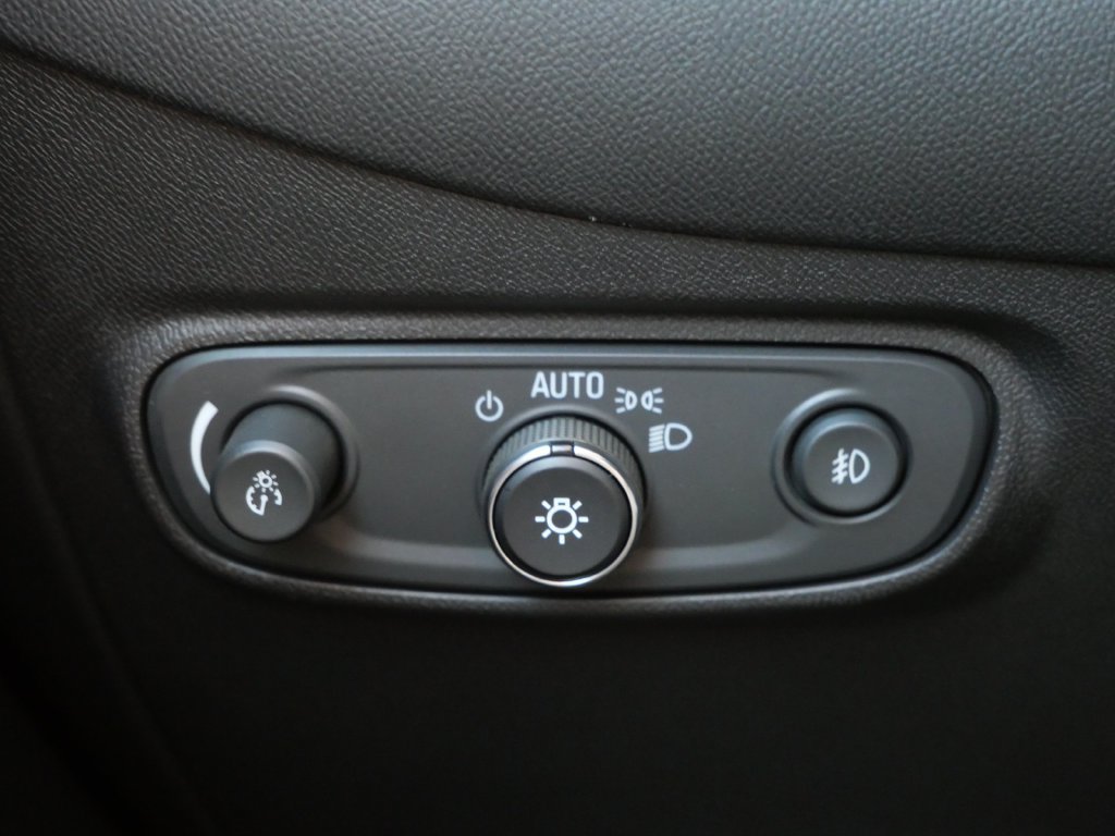 Used 2021 Chevrolet Equinox LT AWD/4WD image 23