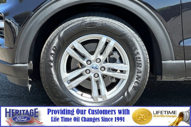 Certified 2023 Ford Explorer XLT w/ Equipment Group 202A image 27