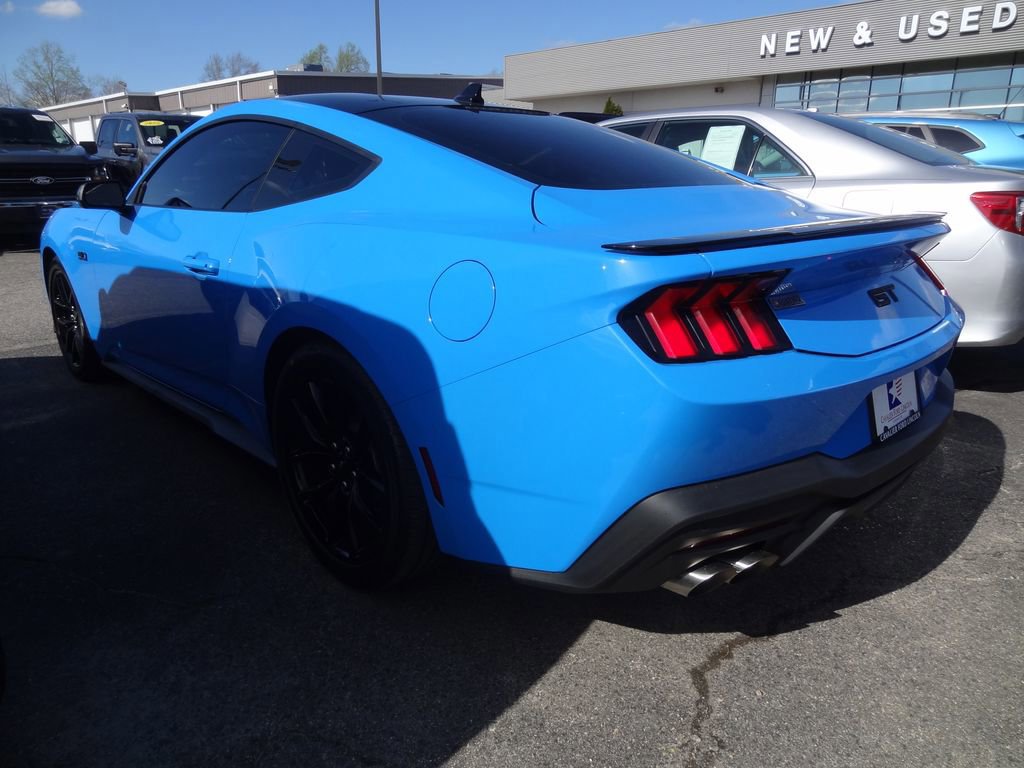 Certified 2025 Ford Mustang GT image 2
