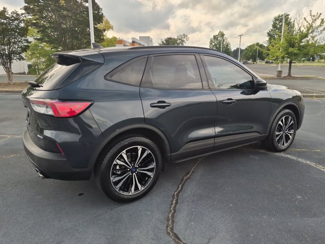 Certified 2022 Ford Escape SE w/ SE Sport Appearance Package AWD/4WD image 4