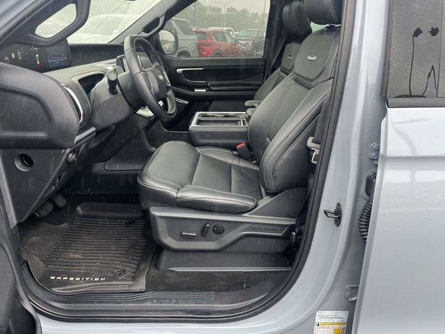 Certified 2025 Ford Expedition Platinum w/ Stealth Performance Package AWD/4WD image 17