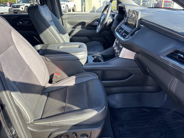 Used 2023 GMC Yukon XL SLT w/ SLT Luxury Package RWD image 24