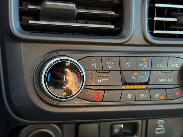 Certified 2024 Ford Maverick Lariat w/ Black Appearance Package image 18