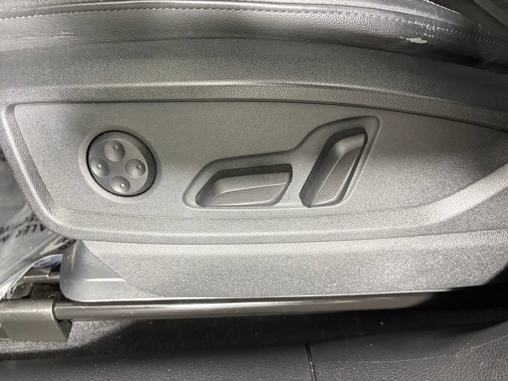 Used 2022 Audi Q5 2.0T Premium Plus AWD/4WD image 15