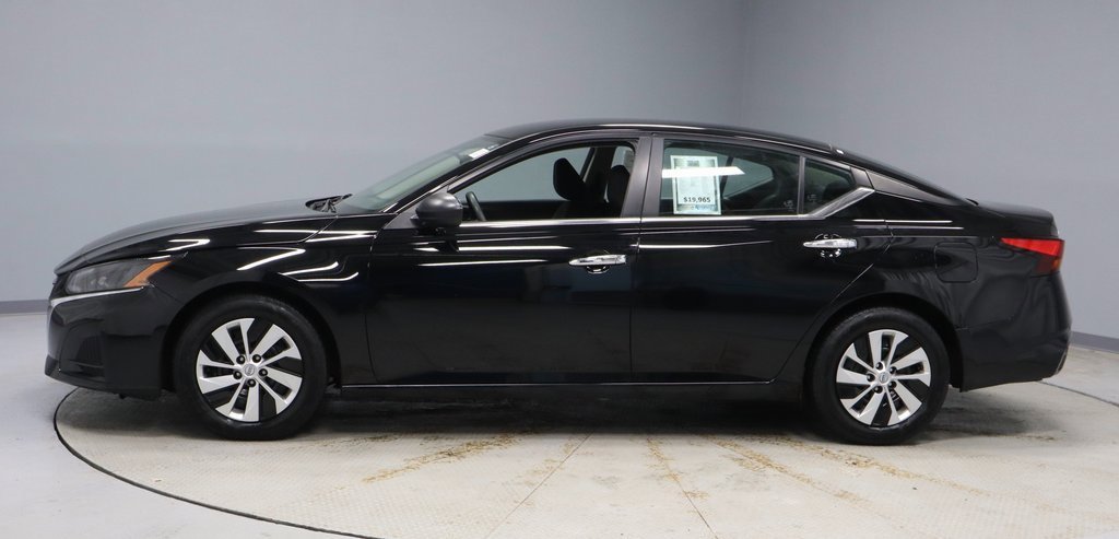 Used 2024 Nissan Altima 2.5 S image 7