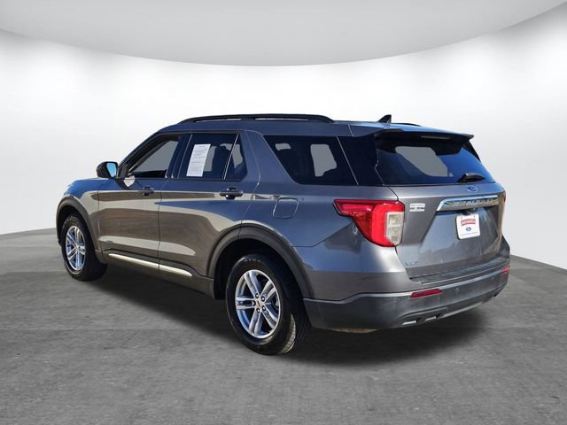 Certified 2022 Ford Explorer XLT image 2