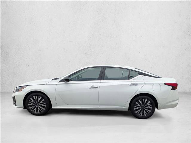 Used 2024 Nissan Altima 2.5 SV FWD image 8