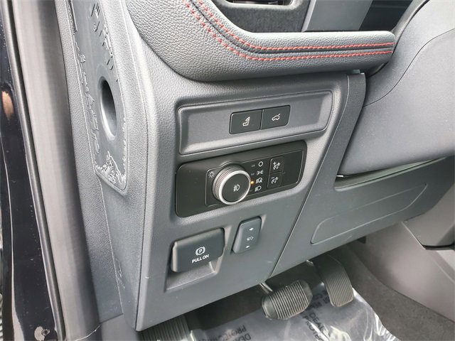 Certified 2023 Ford Expedition Limited image 15