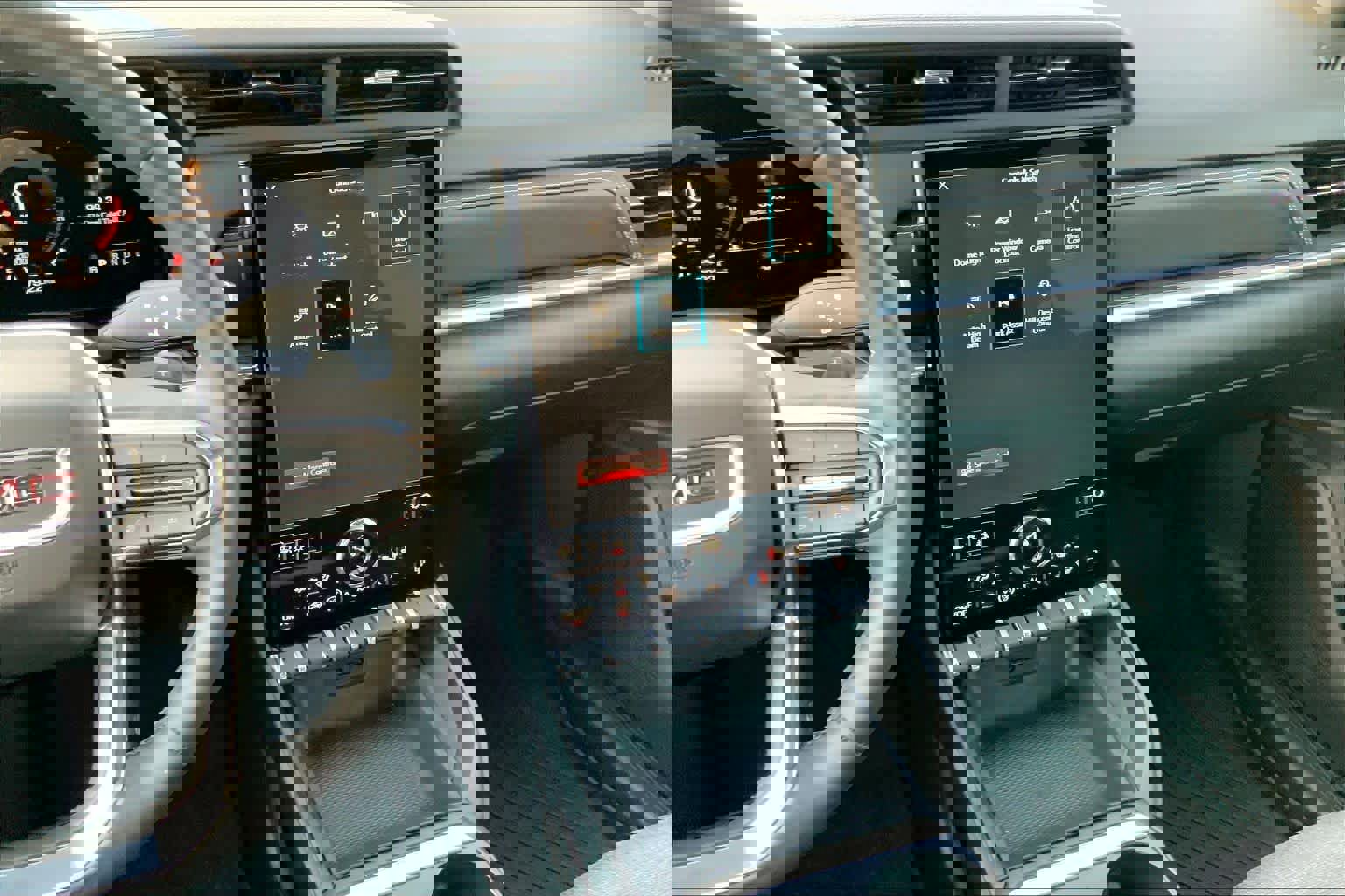 Used 2025 GMC Terrain Elevation image 9