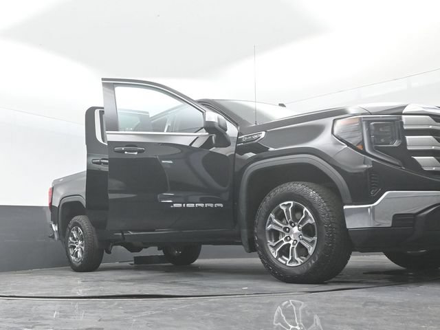 Used 2023 GMC Sierra 1500 SLE w/ X31 Off-Road Package AWD/4WD image 27