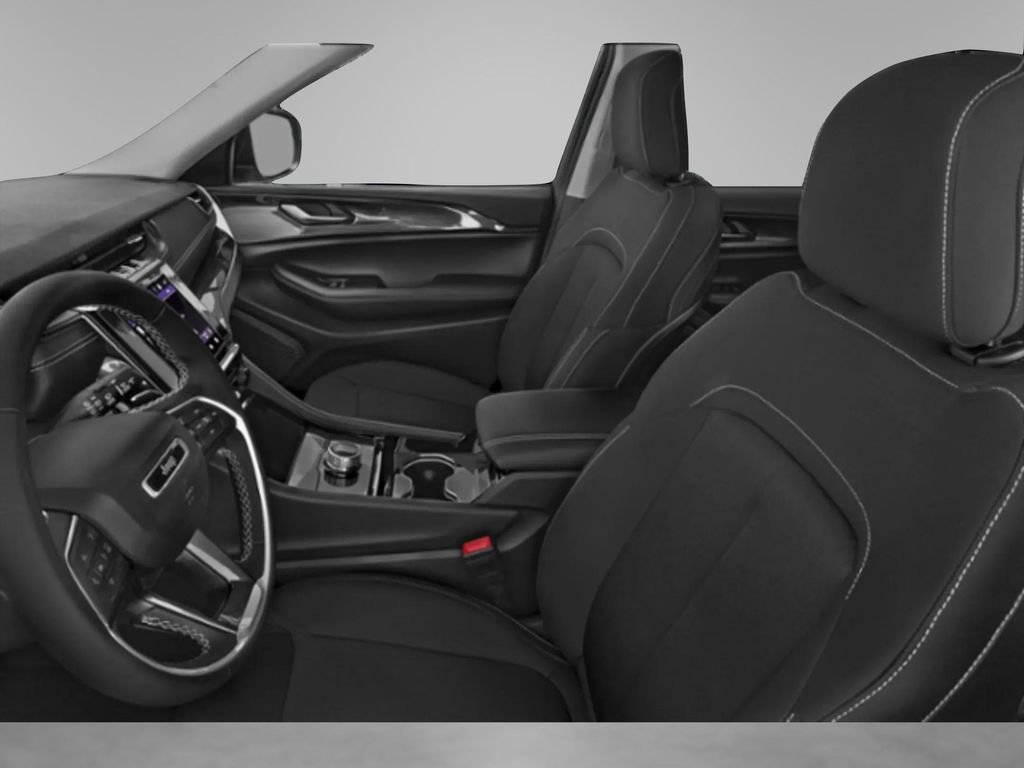 Used 2024 Jeep Grand Cherokee L Limited w/ Luxury Tech Group II image 6