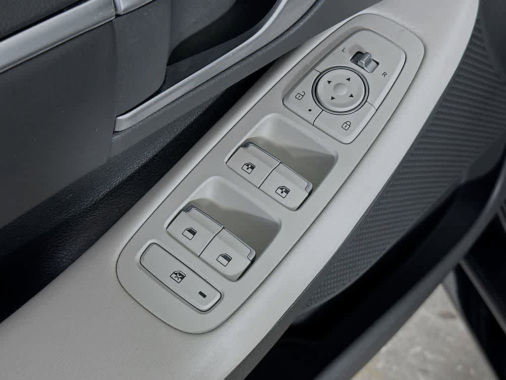 Used 2025 Hyundai Sonata SEL FWD image 27