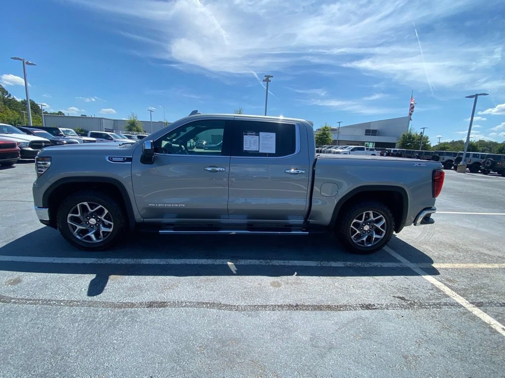 Used 2024 GMC Sierra 1500 SLT w/ SLT Premium Package AWD/4WD image 4