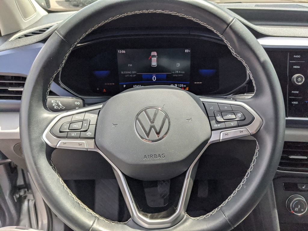 Used 2022 Volkswagen Taos SE image 26