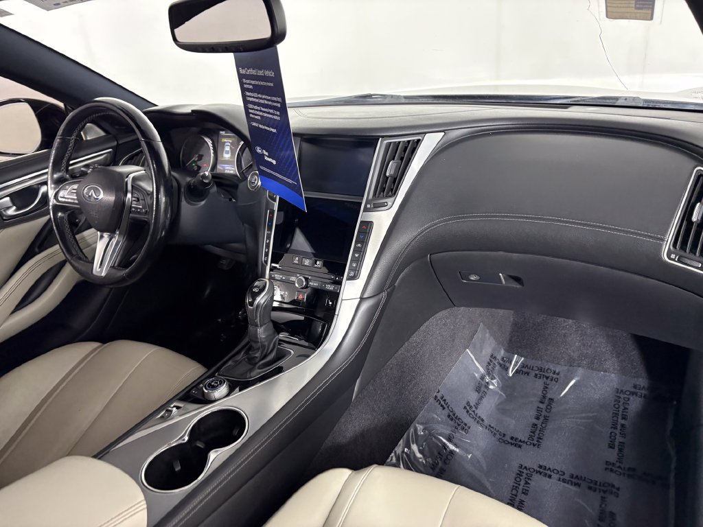 Used 2017 INFINITI Q60 2.0t w/ Premium Plus Package 2.0T AWD/4WD image 33