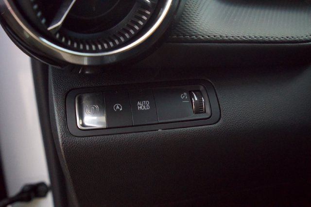 Used 2025 Chevrolet Equinox LT FWD image 15