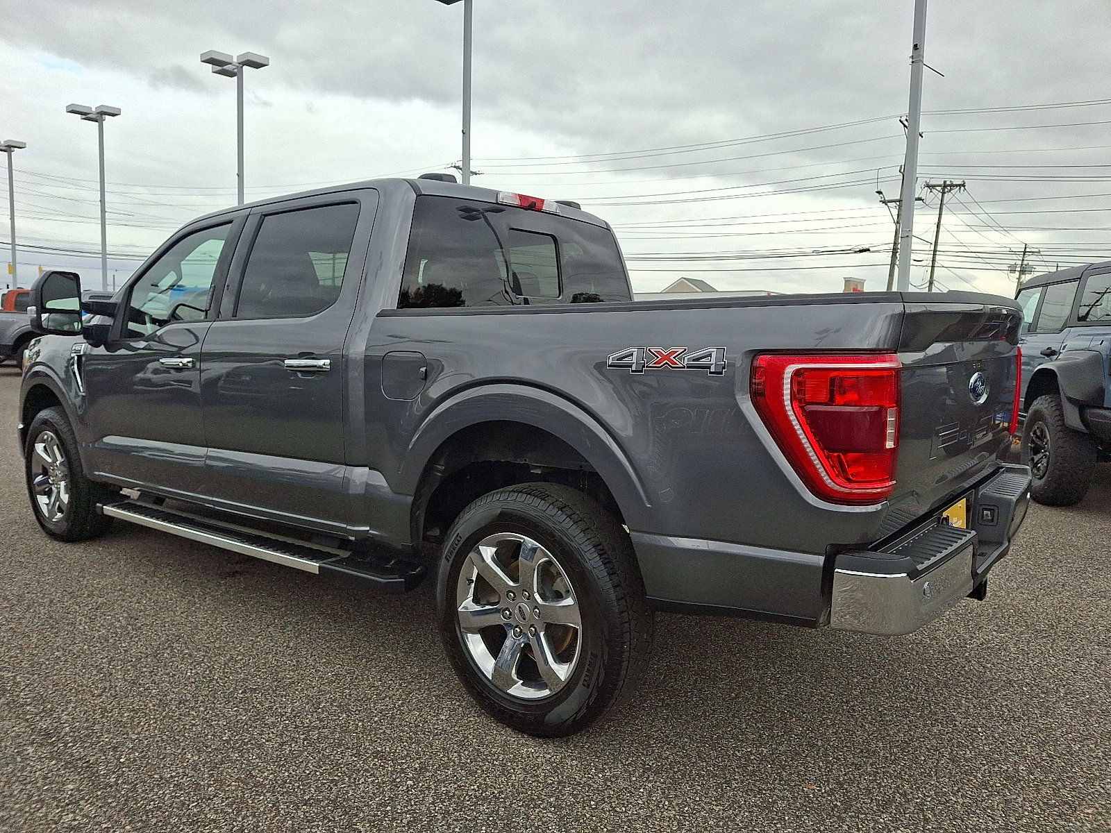 Certified 2022 Ford F150 XLT w/ Equipment Group 302A High image 4