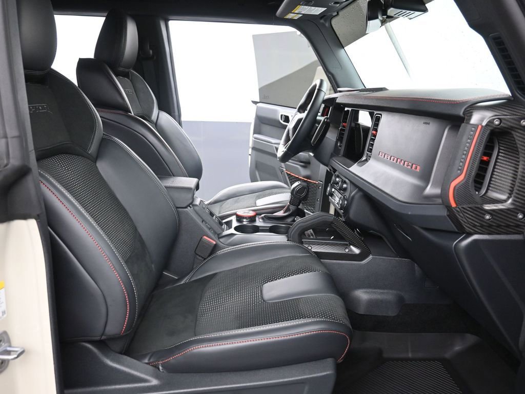Certified 2025 Ford Bronco Raptor w/ Interior Carbon Fiber Pack AWD/4WD image 16