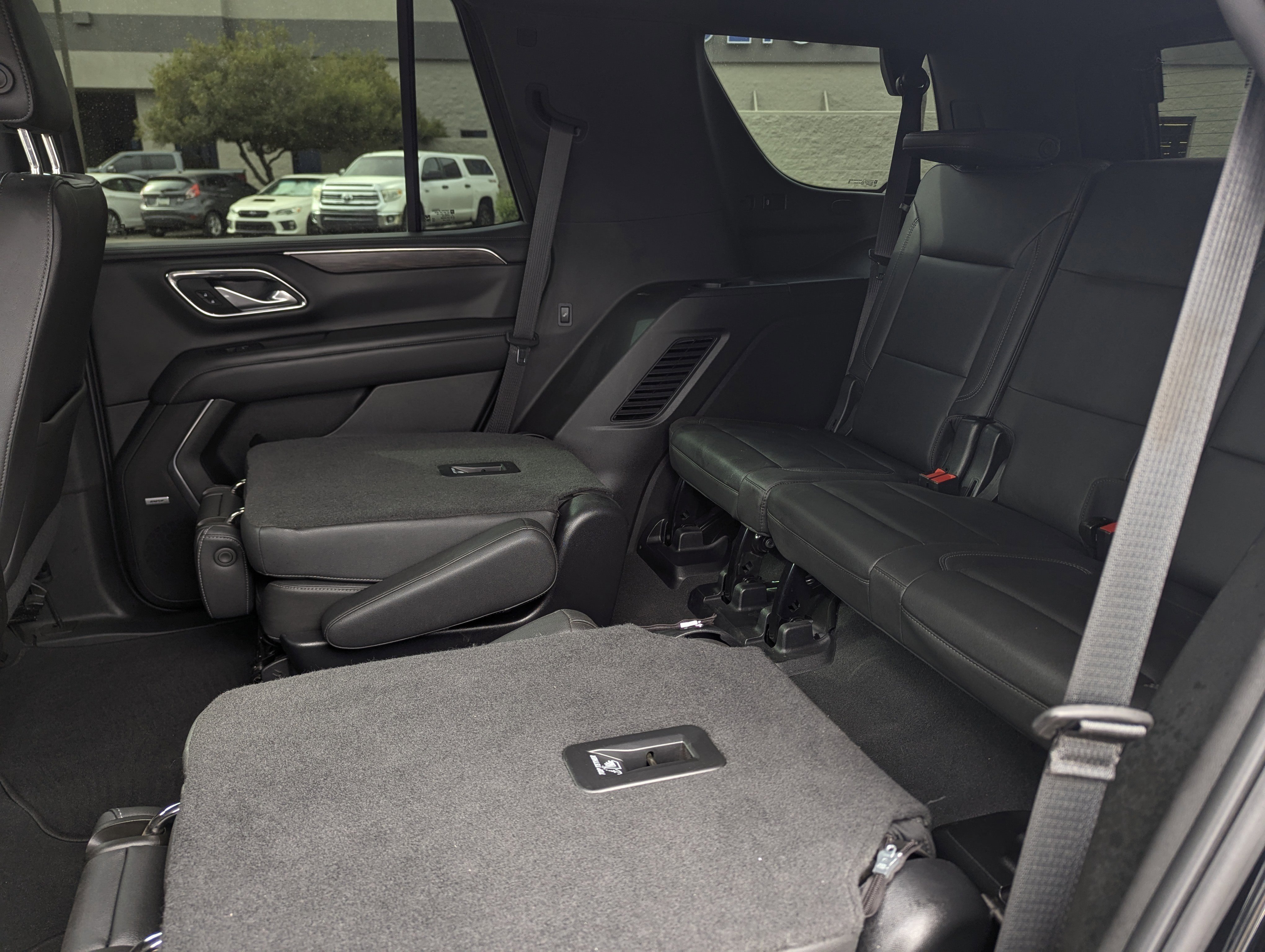 Used 2022 Chevrolet Tahoe LT w/ Luxury Package image 8