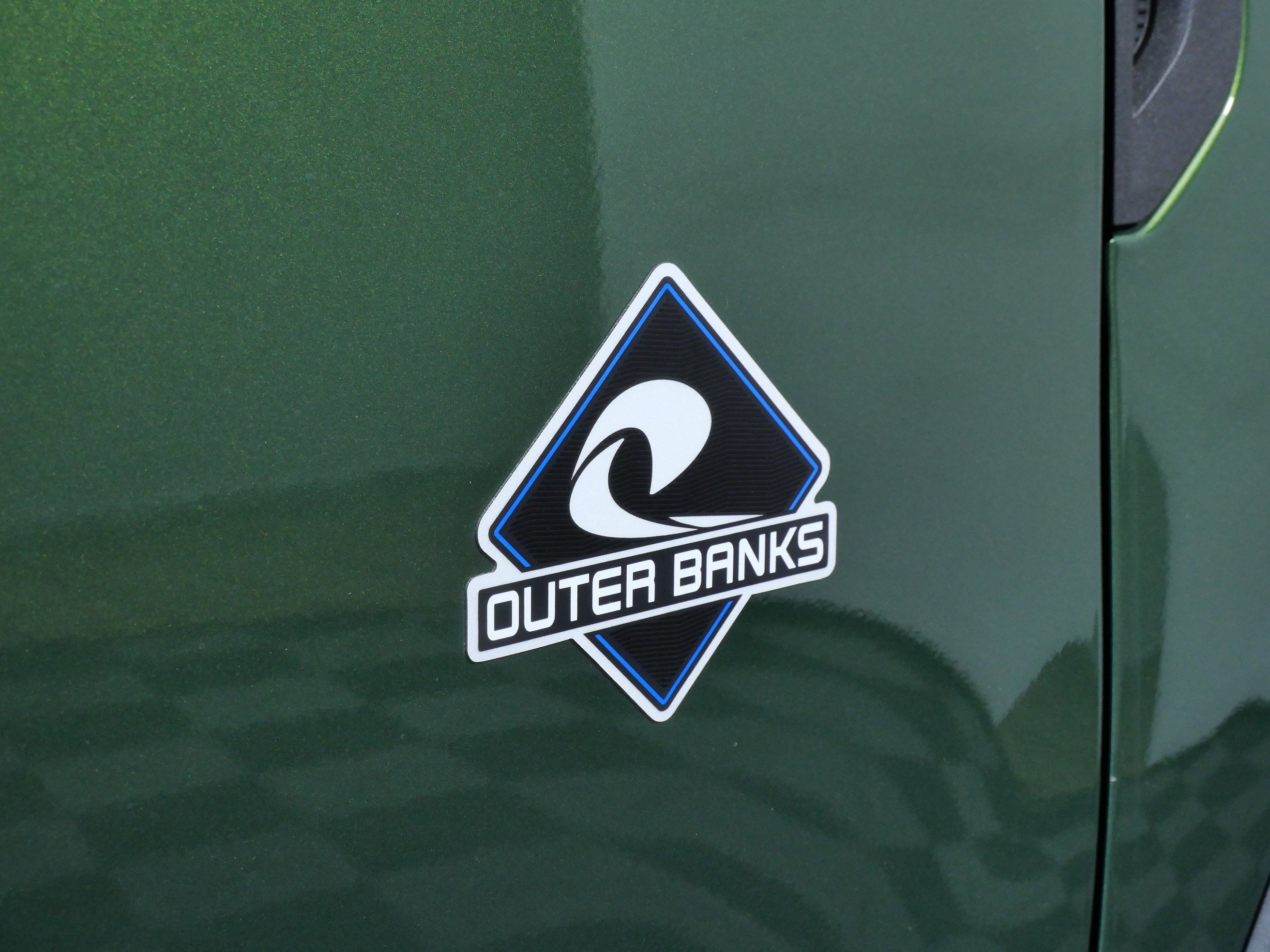 Certified 2025 Ford Bronco Sport Outer Banks w/ Outer Banks Tech Package+ AWD/4WD image 9