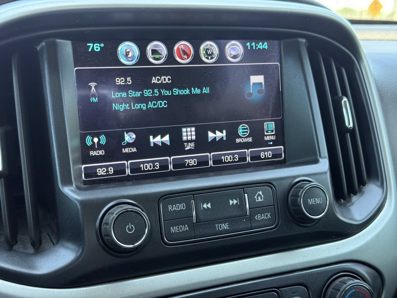 Used 2017 Chevrolet Colorado LT w/ Midnight Edition RWD image 18