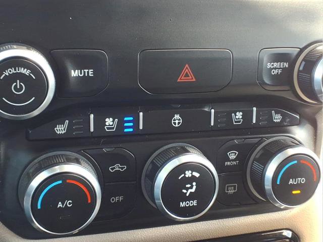 Used 2022 RAM 1500 Laramie AWD/4WD image 18