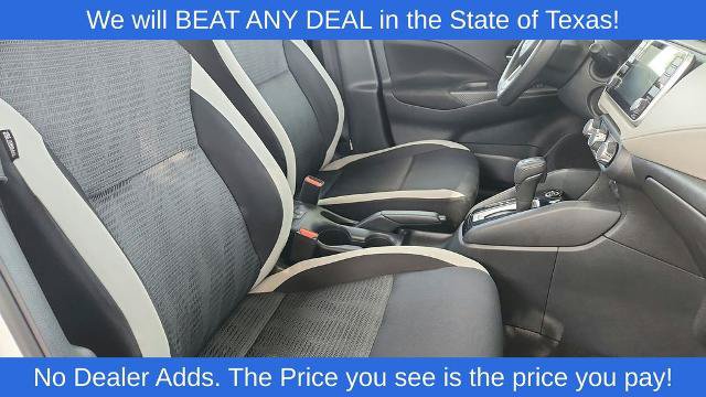 Used 2022 Nissan Versa SV FWD image 29