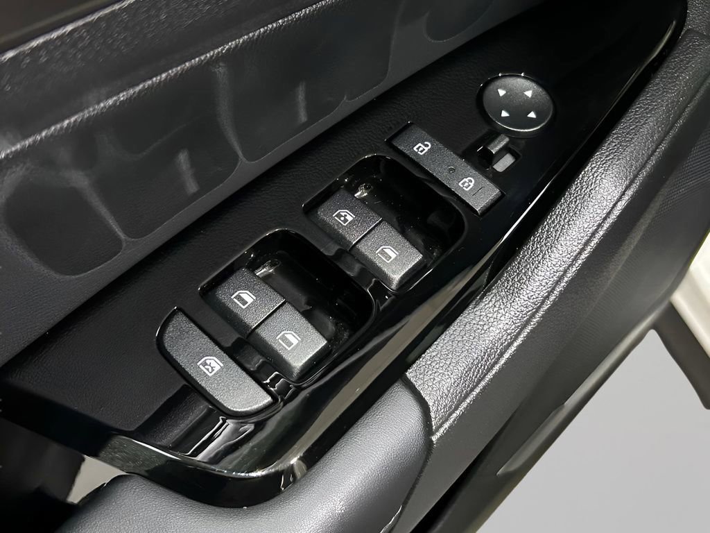 Used 2023 Kia Sportage EX image 17