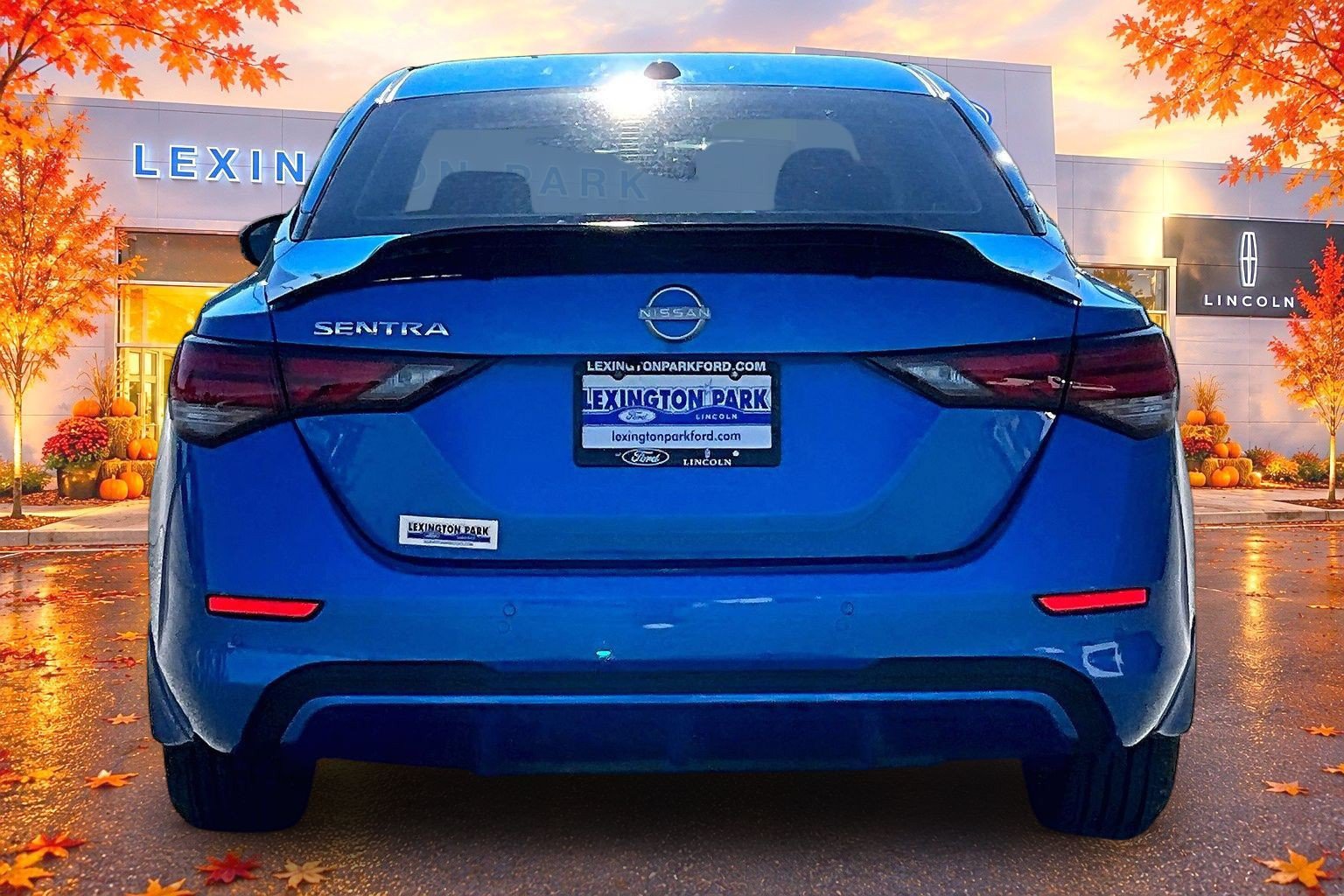 Used 2025 Nissan Sentra SV w/ SV Premium Package FWD image 6