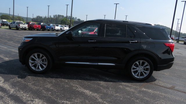 Certified 2023 Ford Explorer Limited image 2