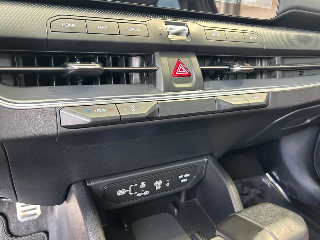 Used 2025 Kia K4 GT-Line Turbo FWD image 36