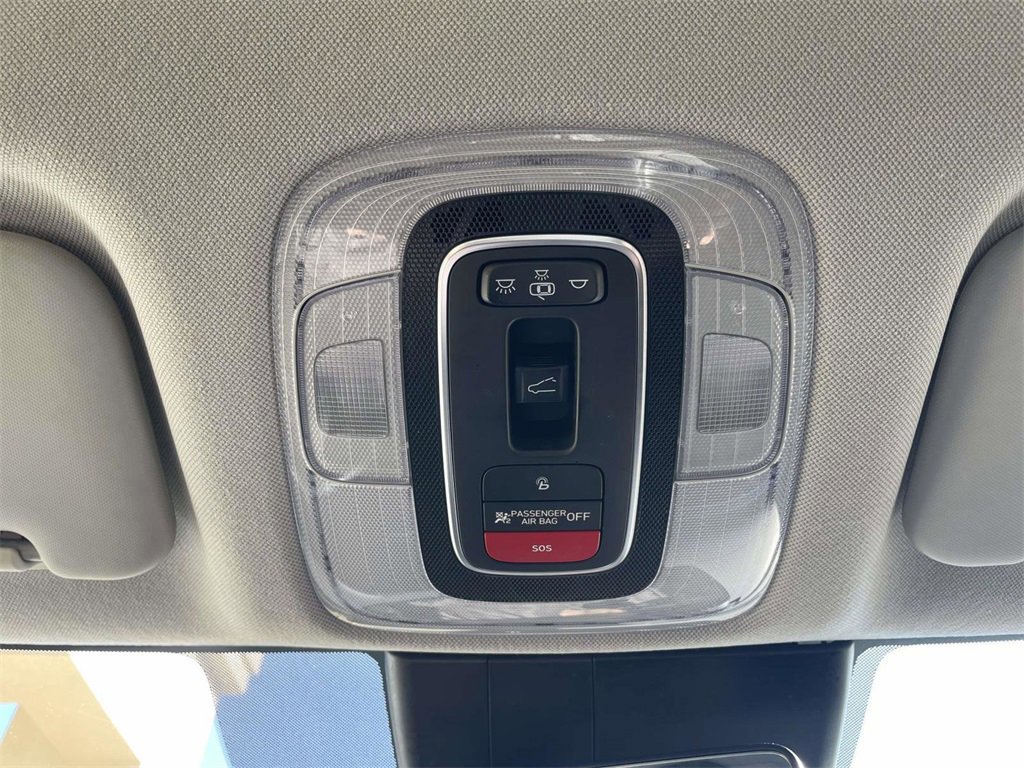 Used 2023 Hyundai Elantra Limited w/ Cargo Package image 29