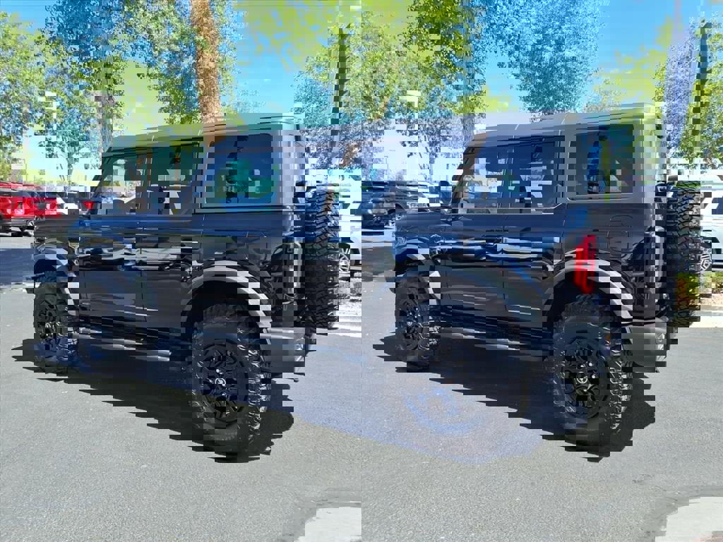 Certified 2024 Ford Bronco Wildtrak image 3