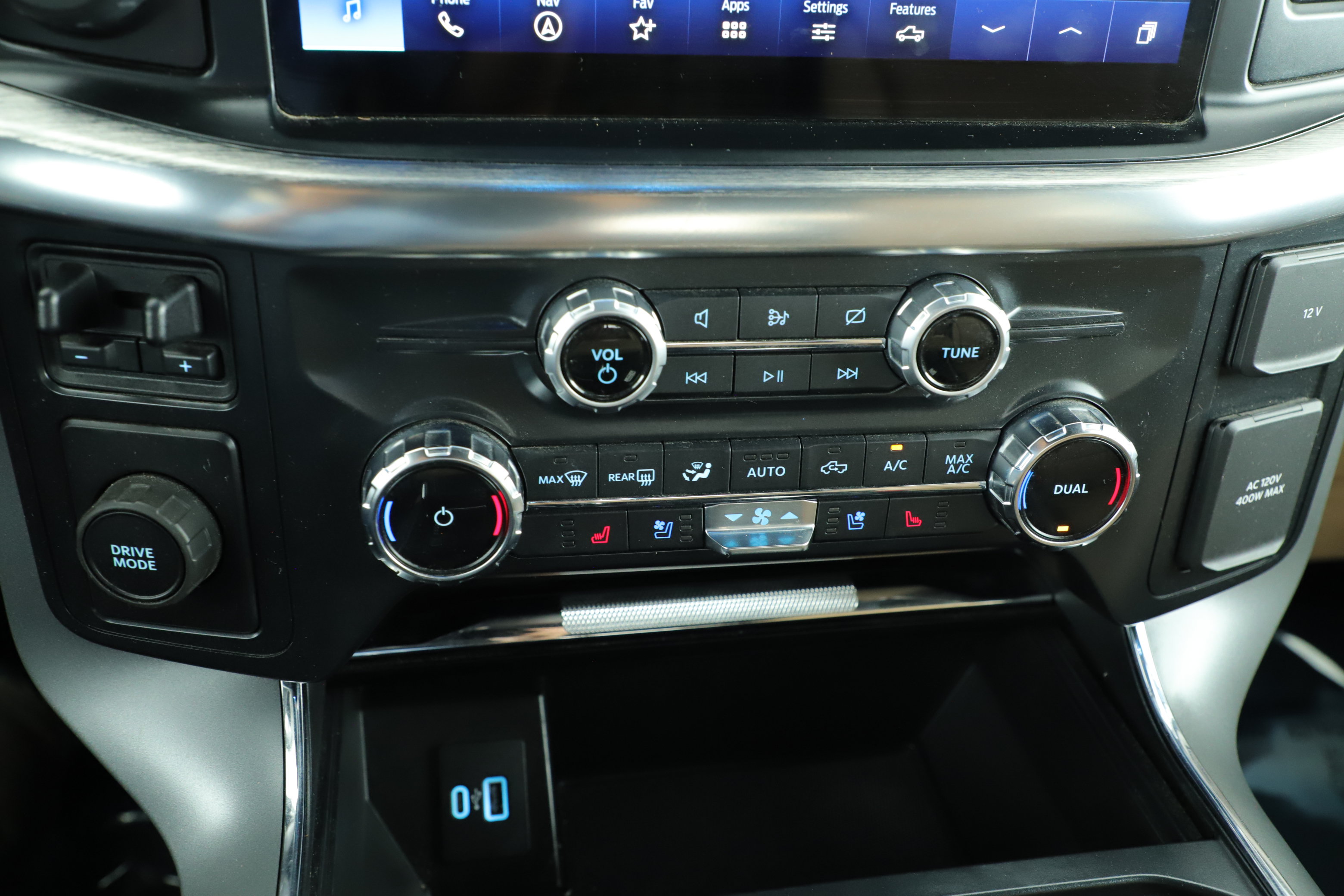 Certified 2022 Ford F150 Lariat RWD image 22