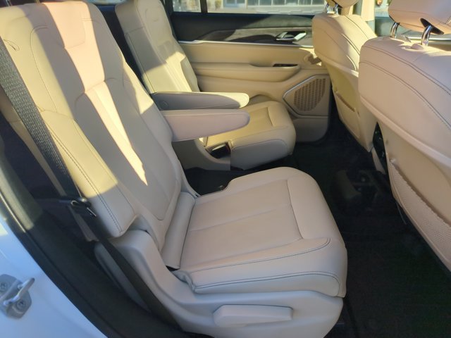 Used 2021 Jeep Grand Cherokee L Limited AWD/4WD image 31