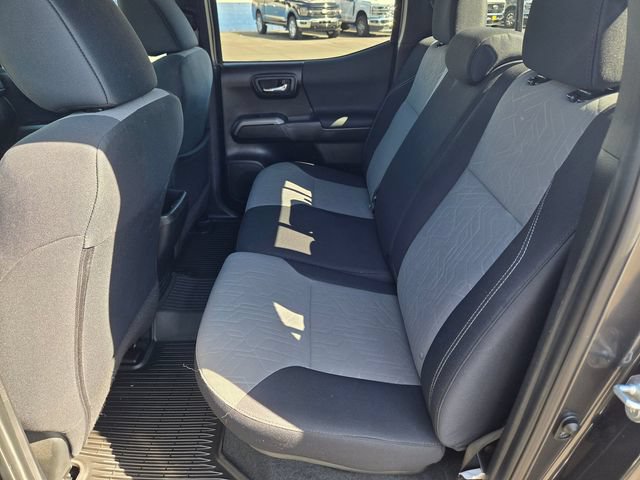 Used 2023 Toyota Tacoma TRD Off-Road w/ Advanced Technology Package AWD/4WD image 10