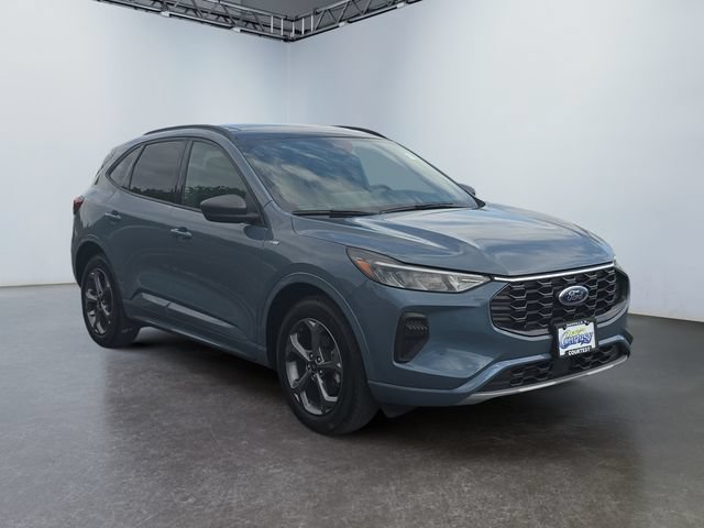 Certified 2023 Ford Escape ST-Line w/ Tech Pack #1 AWD/4WD image 7
